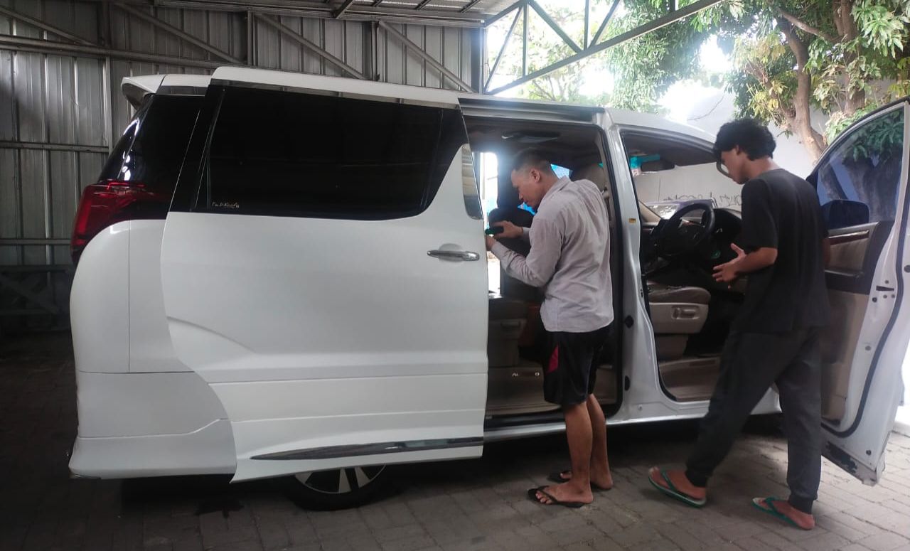 Biaya Service Sliding Door Mobil